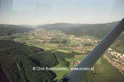 Blick auf Mrztal mit dem Flugplatz Kapfenberg vom Nordwesten